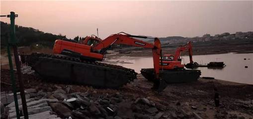 民強水陸兩用挖掘機出租 洪湖市大沙優質推薦商家，助力高效施工